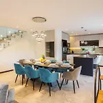 Dal' Mares Villa