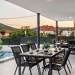 Dal' Mares Vinišće
