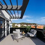 Dal' Mares Villa