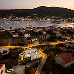 Dal' Mares * Vinišće