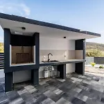 Dal' Mares Villa *