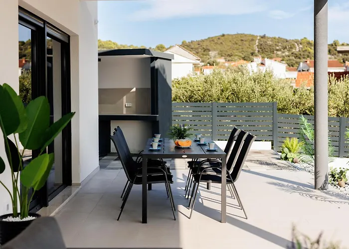 Dal' Mares Villa