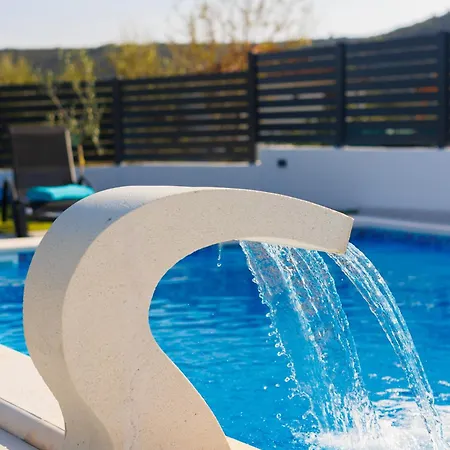 Villa Dal' Mares Vinišće