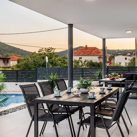 Dal' Mares Vinišće