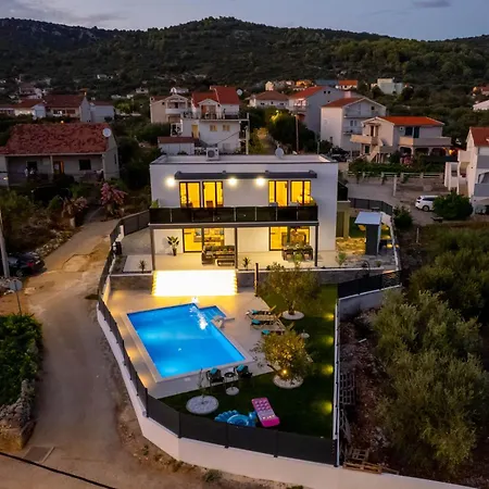 Dal' Mares Βίλα Vinišće